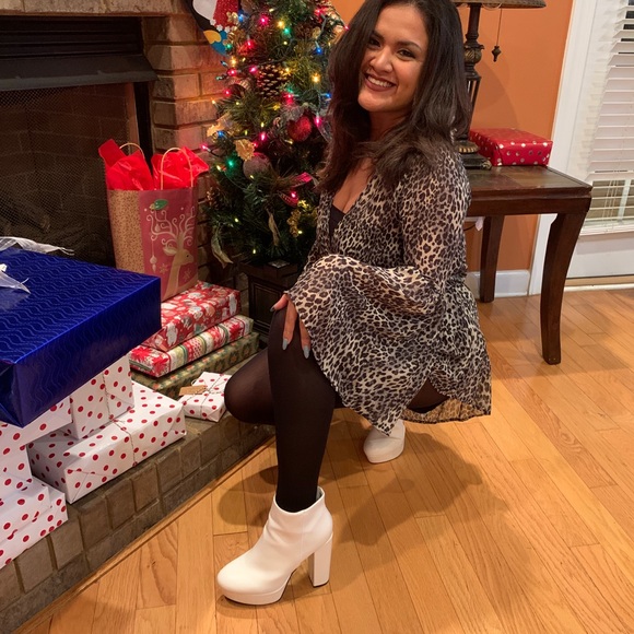 Romper - Picture 2 of 2